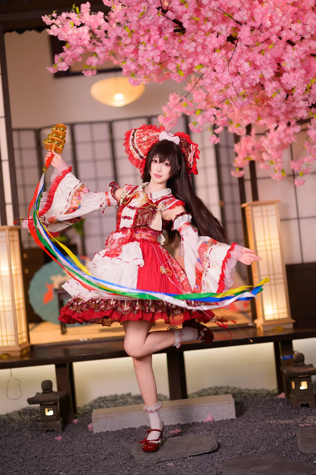 【博丽灵梦cos】和风洋装与赛钱箱的奇幻日常 - 第 1 张