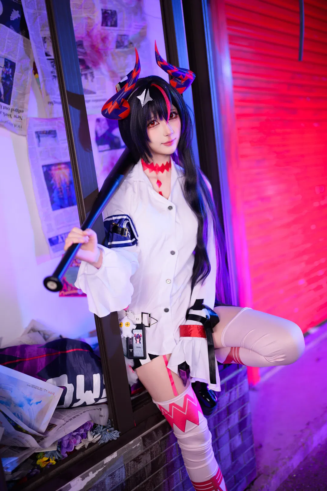 异环真红cos 赛博夜街的赤色恶魔 - 第 8 张