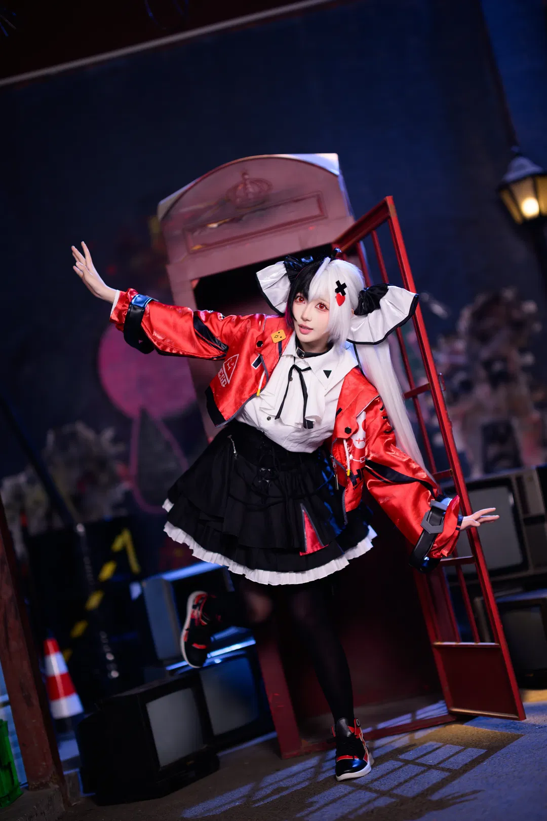 【安魂曲cos】异环街头暗黑少女的微表情拿捏 - 第 4 张