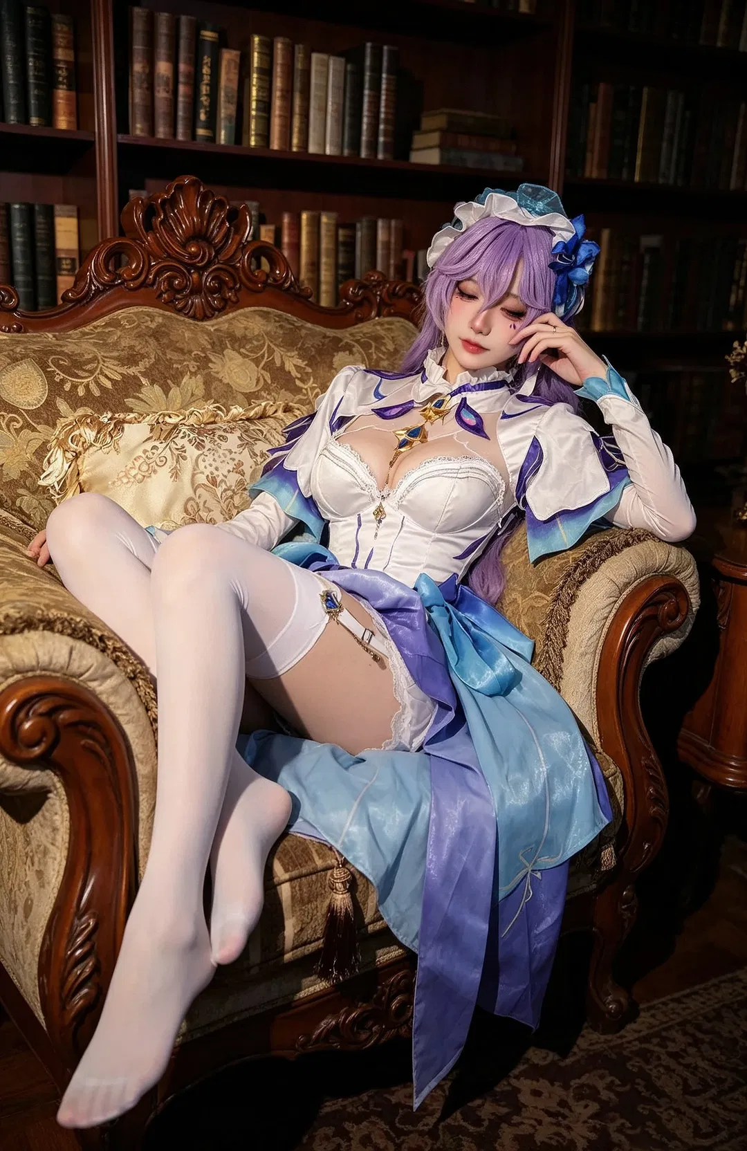 【坎特蕾拉cos】鸣潮复古书房里的慵懒光影 - 第 1 张