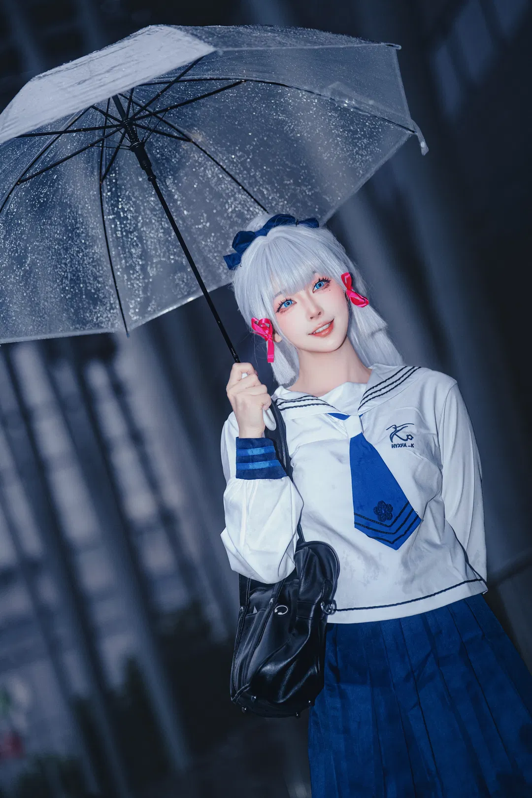 【神里绫华cos】雨夜放学后的提瓦特漫步 - 第 4 张