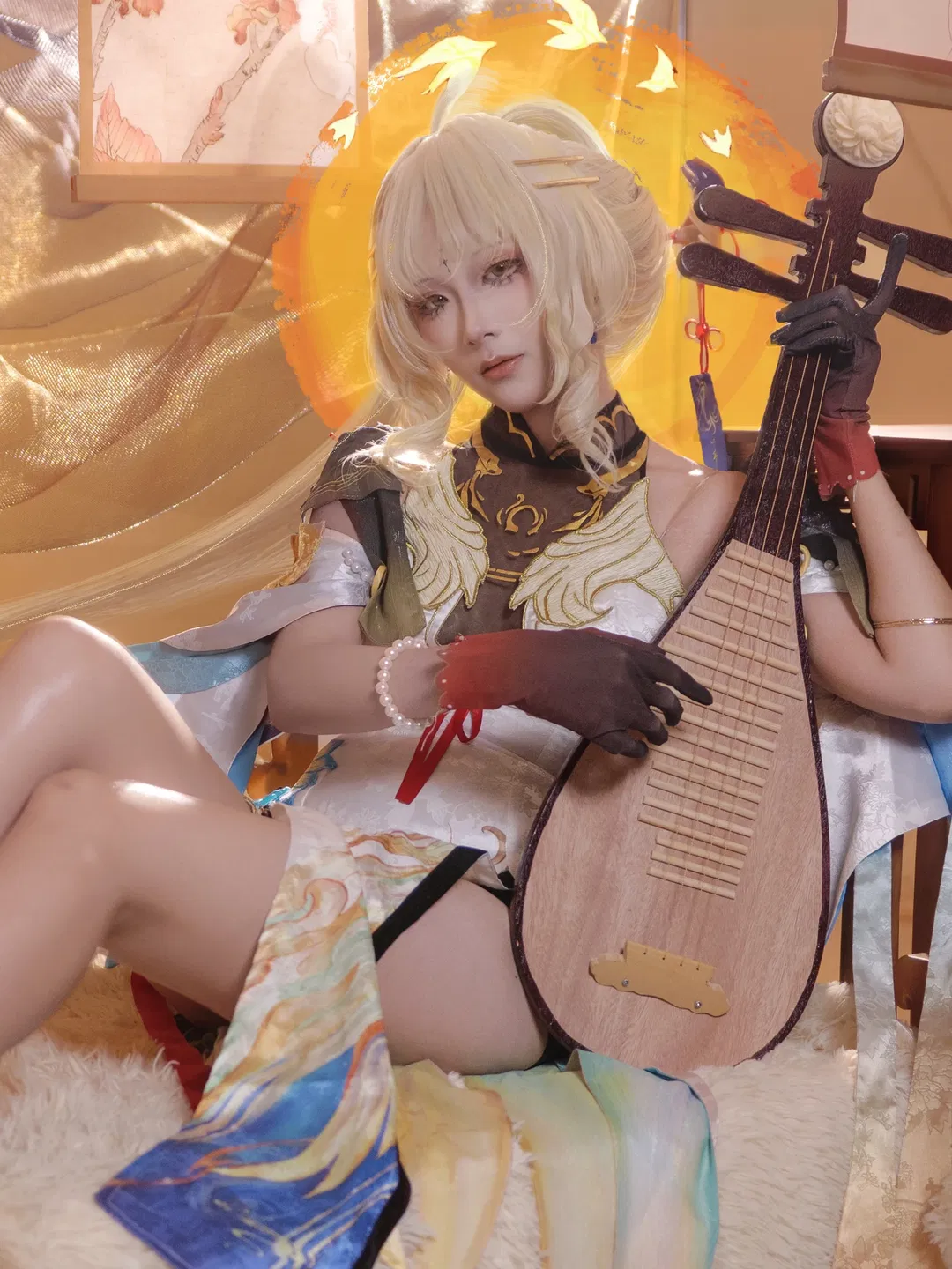 【穗穗cos】鸣潮金碧辉煌的视觉呈现 - 第 1 张