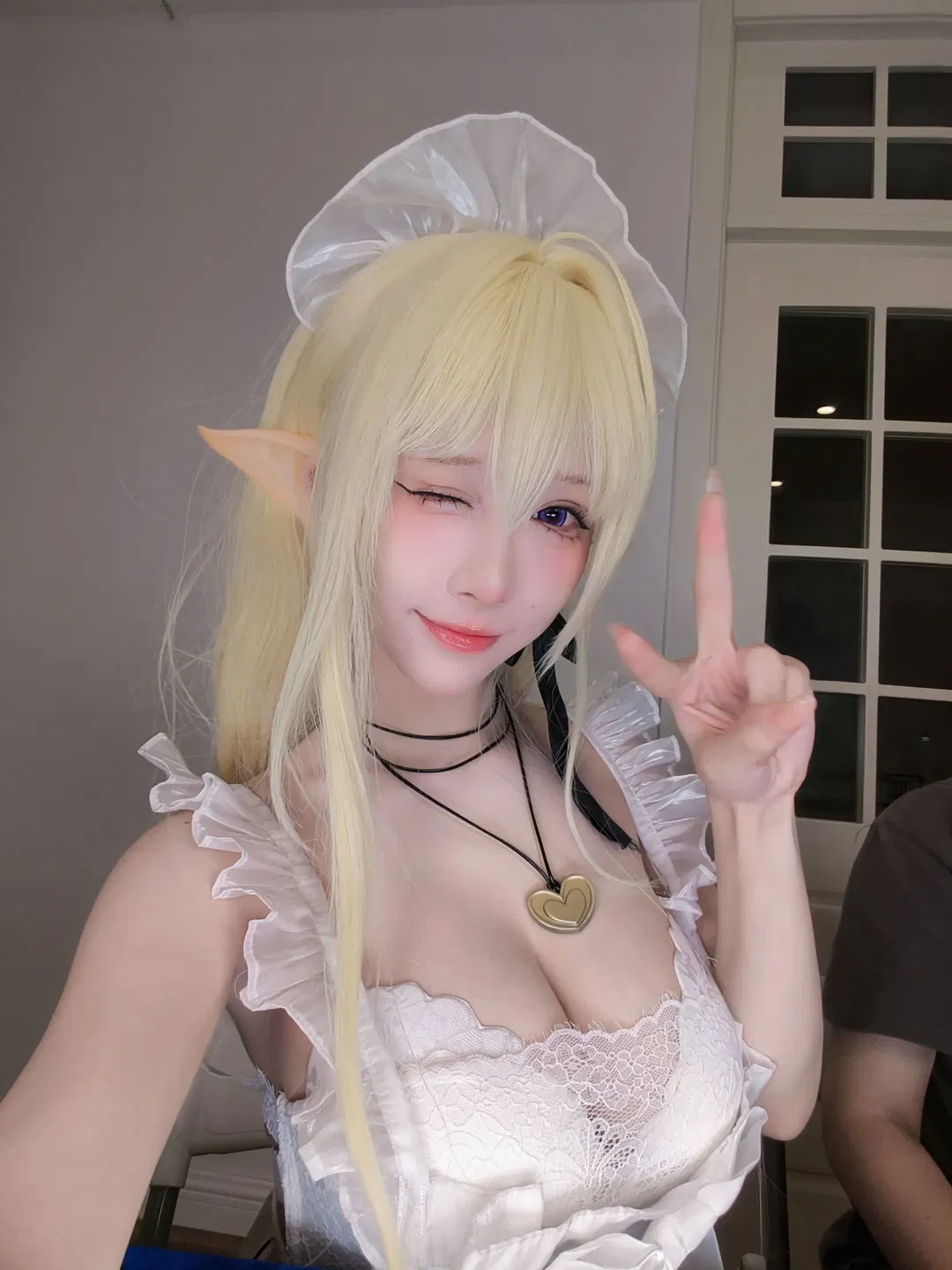 碧蓝航线金发精灵女仆装扮自拍分享 - 第 5 张