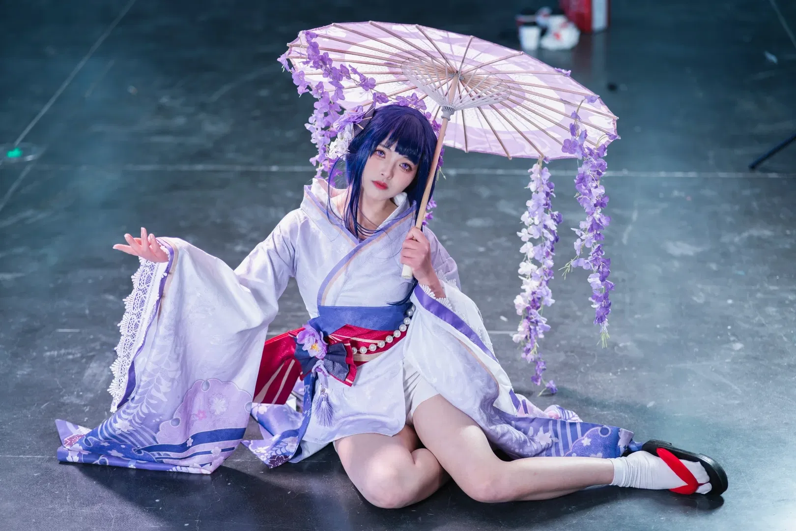 【雷电真cos】原神紫藤花下的温柔光影 - 第 2 张