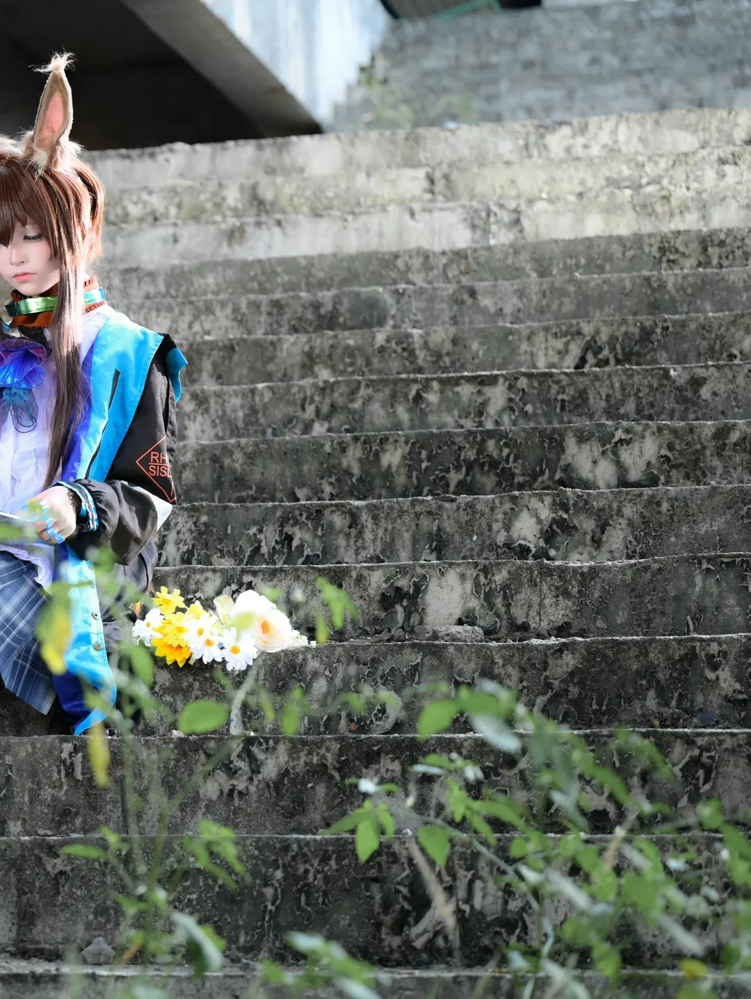 【阿米婭cos】翻開官方設定集的靜謐時光 - 第 3 張