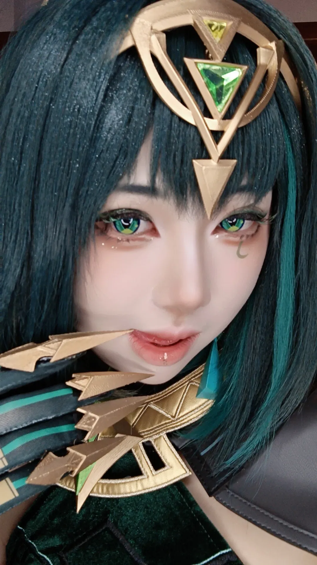 【奈芙爾cos】墨綠與金色的奇幻視覺碰撞 - 第 4 張