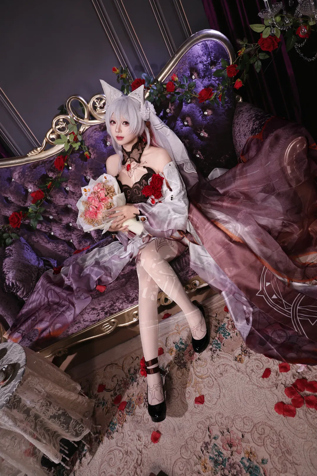 【大月下cos】崩坏3十周年的花嫁，红玫瑰与白丝绒的浪漫 - 第 2 张