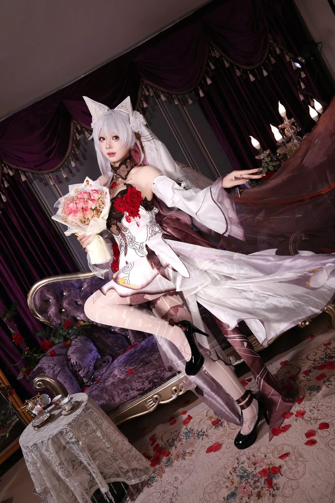 【大月下cos】崩坏3十周年的花嫁，红玫瑰与白丝绒的浪漫 - 第 3 张