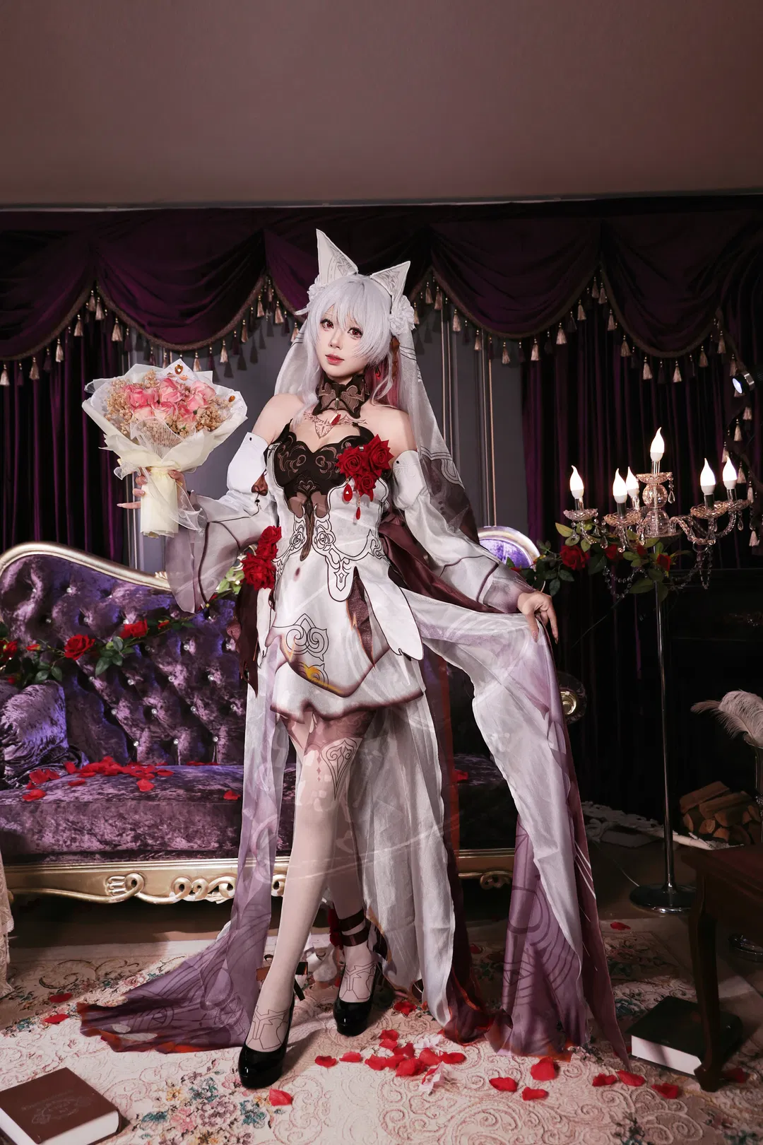 【大月下cos】崩坏3十周年的花嫁，红玫瑰与白丝绒的浪漫 - 第 6 张