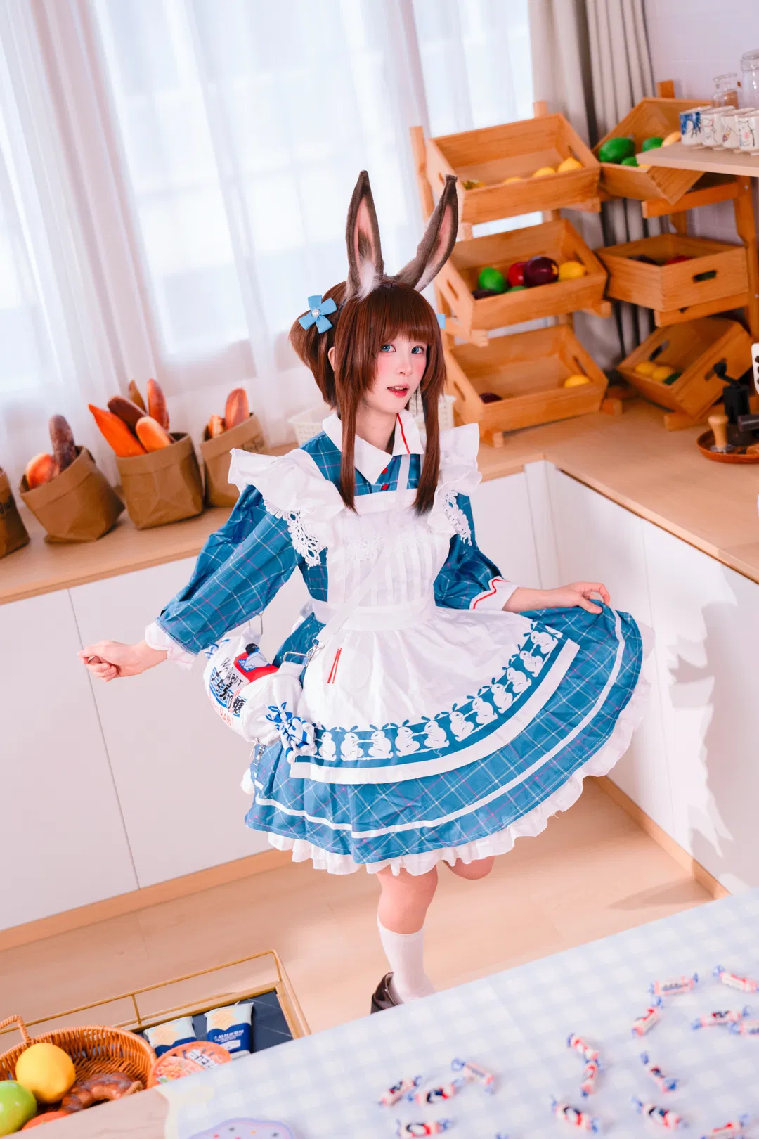 【阿米婭cos】大白兔聯動的雙倍甜美，準備下午茶啦 - 第 1 張