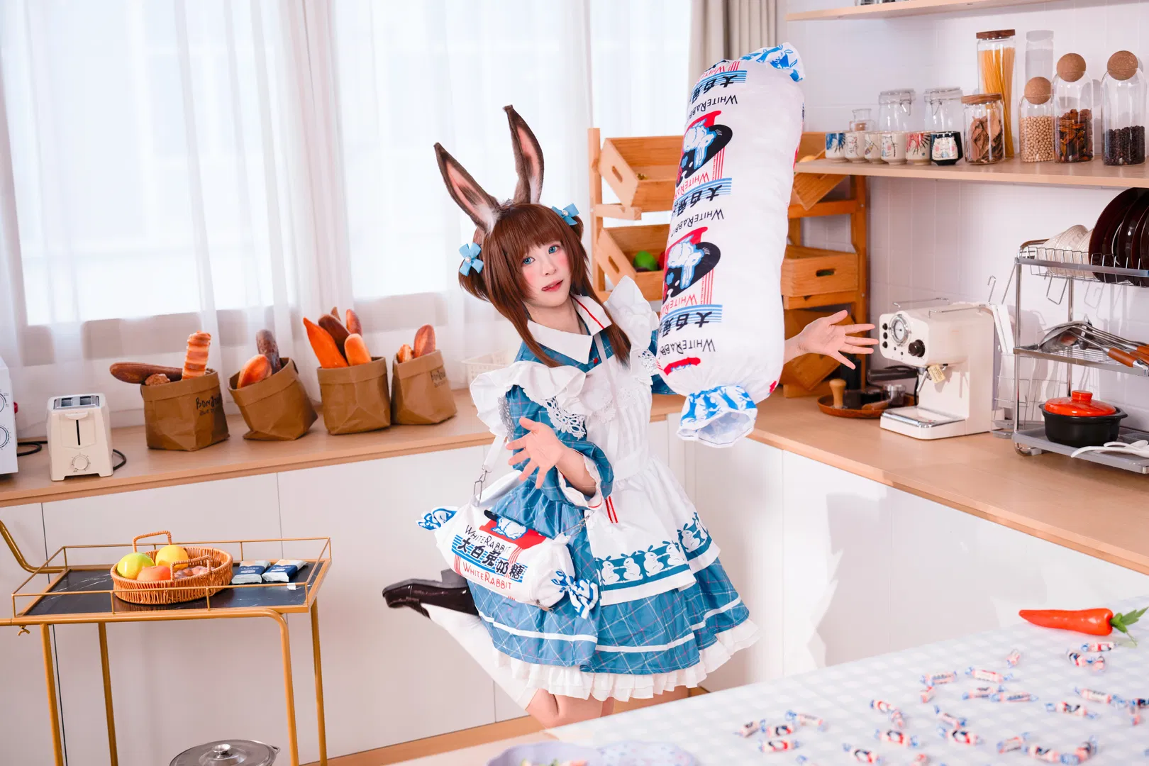 【阿米婭cos】大白兔聯動的雙倍甜美，準備下午茶啦 - 第 3 張