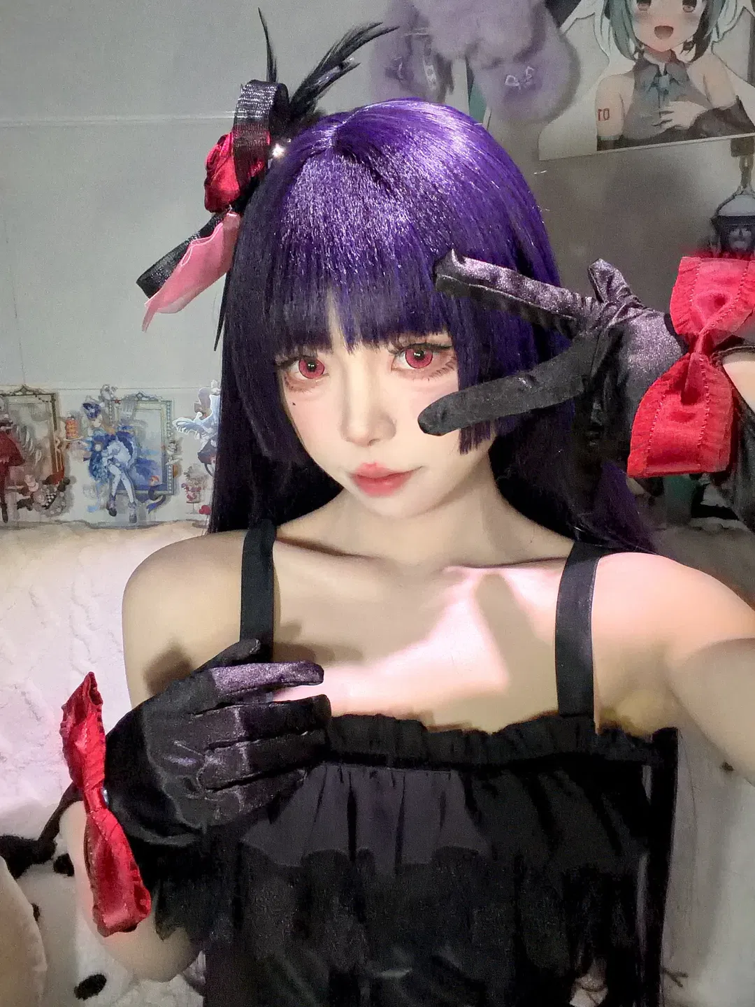 【五更琉璃cos】黑猫礼服试妆，紫发红瞳的哥特少女感 - 第 3 张