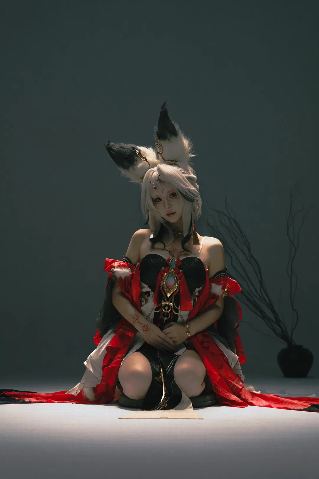 【心月狐cos】鳴潮水影紅妝，靜謐氛圍拉滿的狐系大妖 - 第 2 張