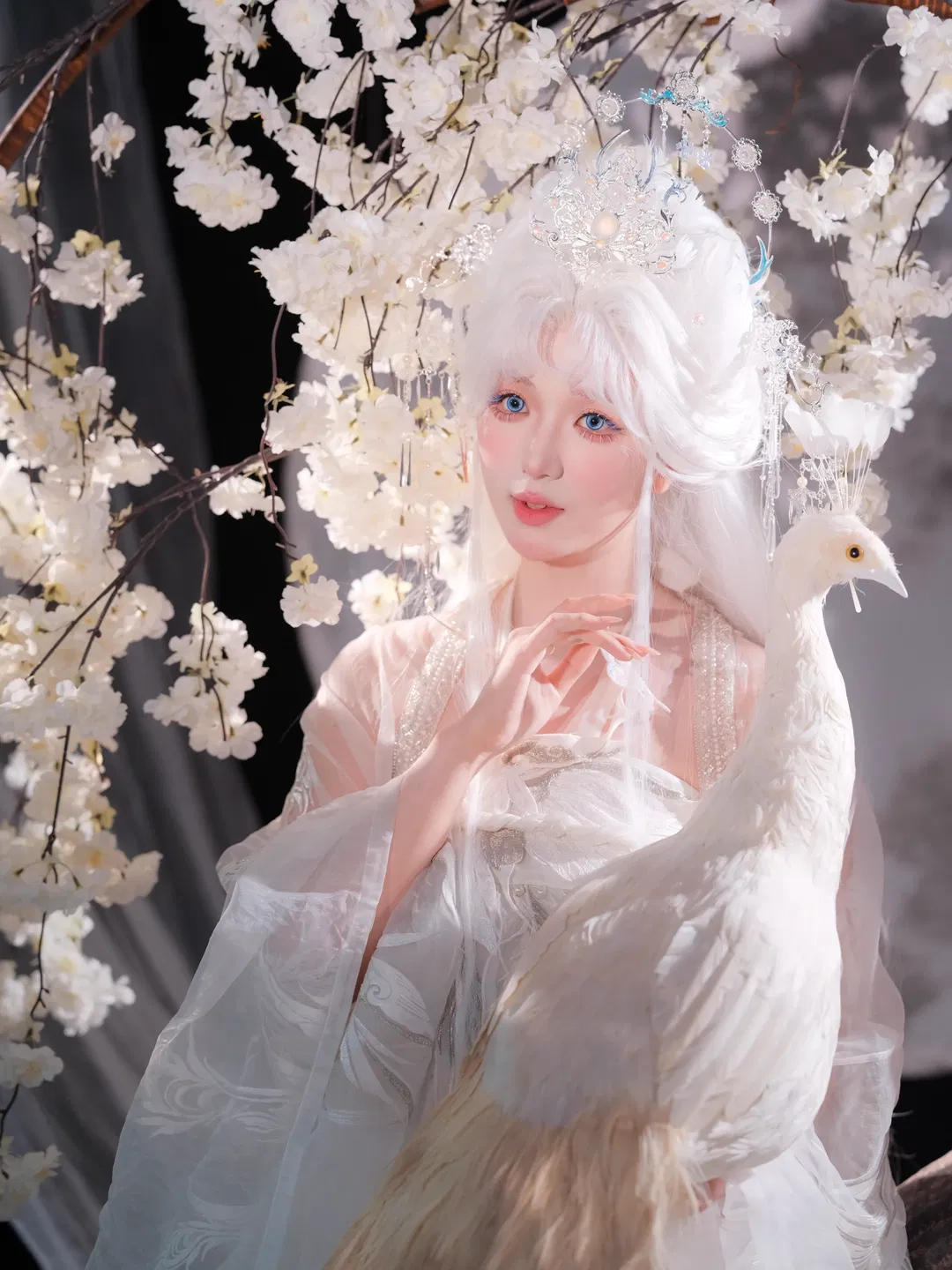 【孔雀明王cos】化身白羽神鸟，记录一次灵动的古风摄影 - 第 4 张