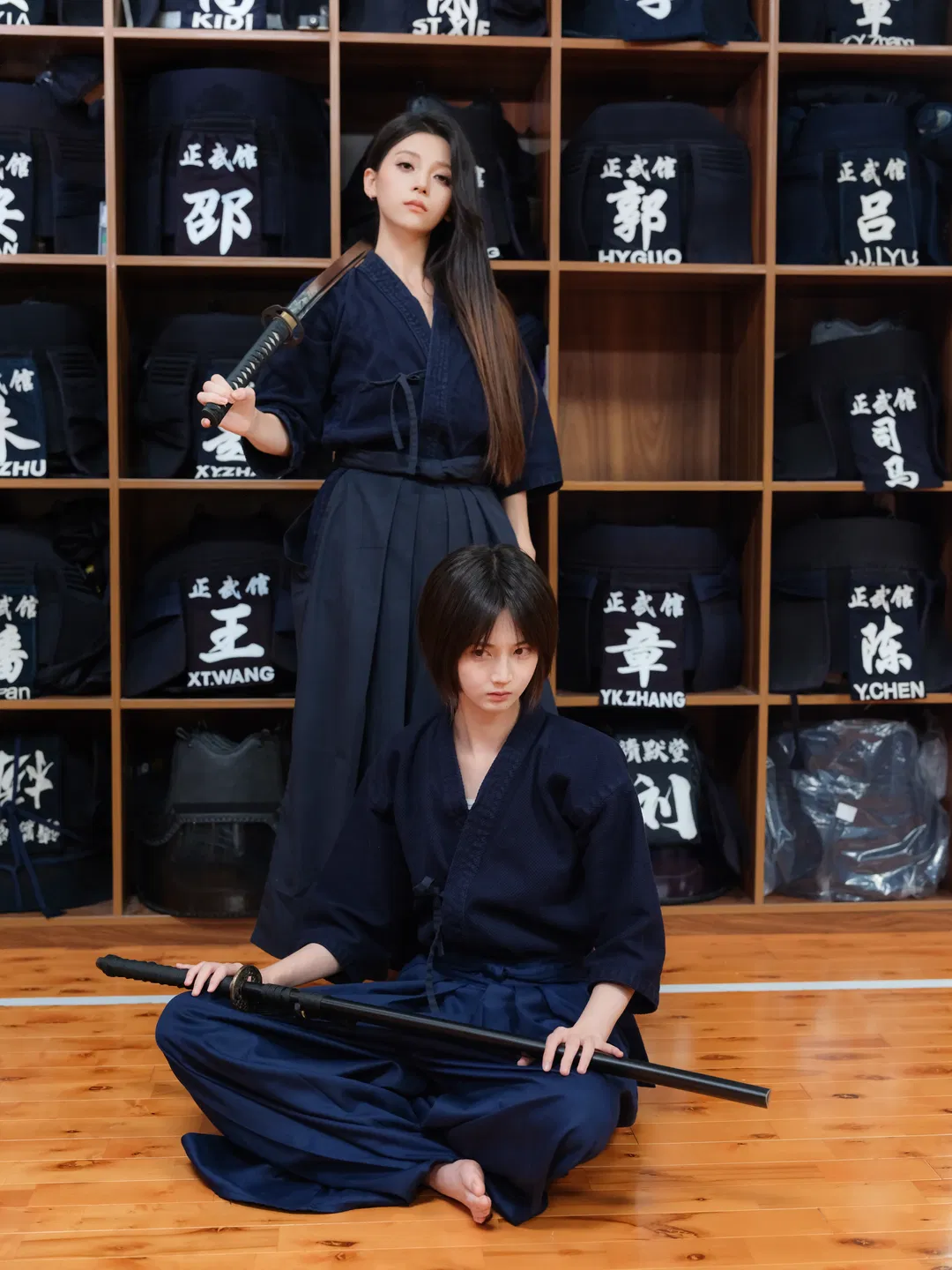 深蓝剑道服与武士刀的碰撞，记录道场里的双人氛围感 - 第 2 张