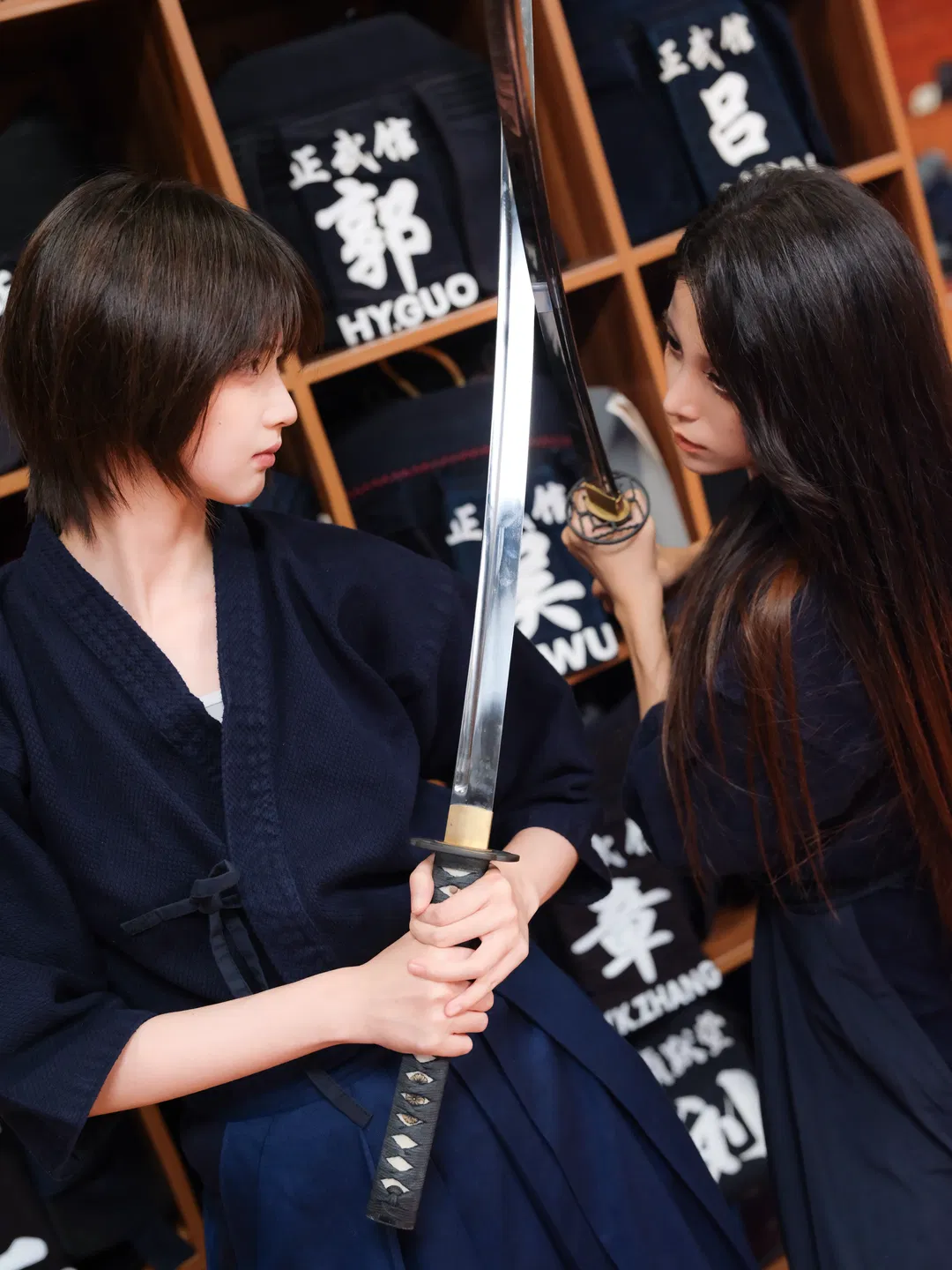 深蓝剑道服与武士刀的碰撞，记录道场里的双人氛围感 - 第 6 张