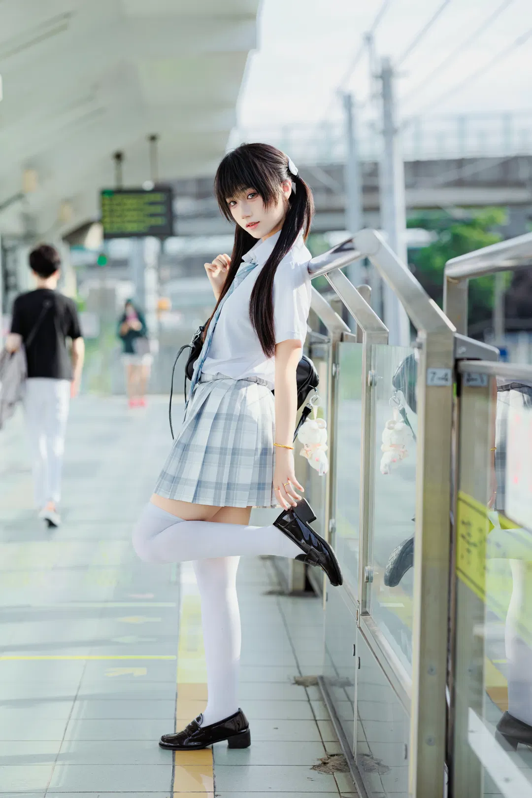 初夏站台的JK制服写真 - 第 4 张