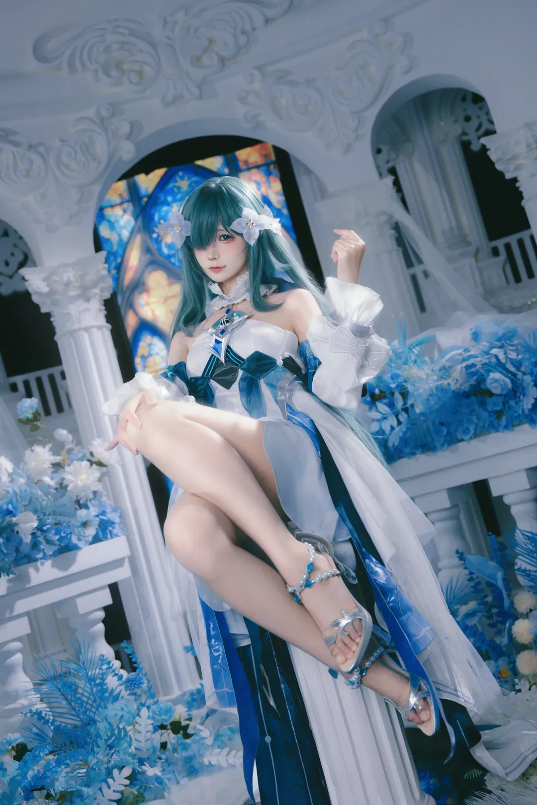 【沃雅妮莎cos】原神纯白殿堂下的深海歌谣 - 第 2 张