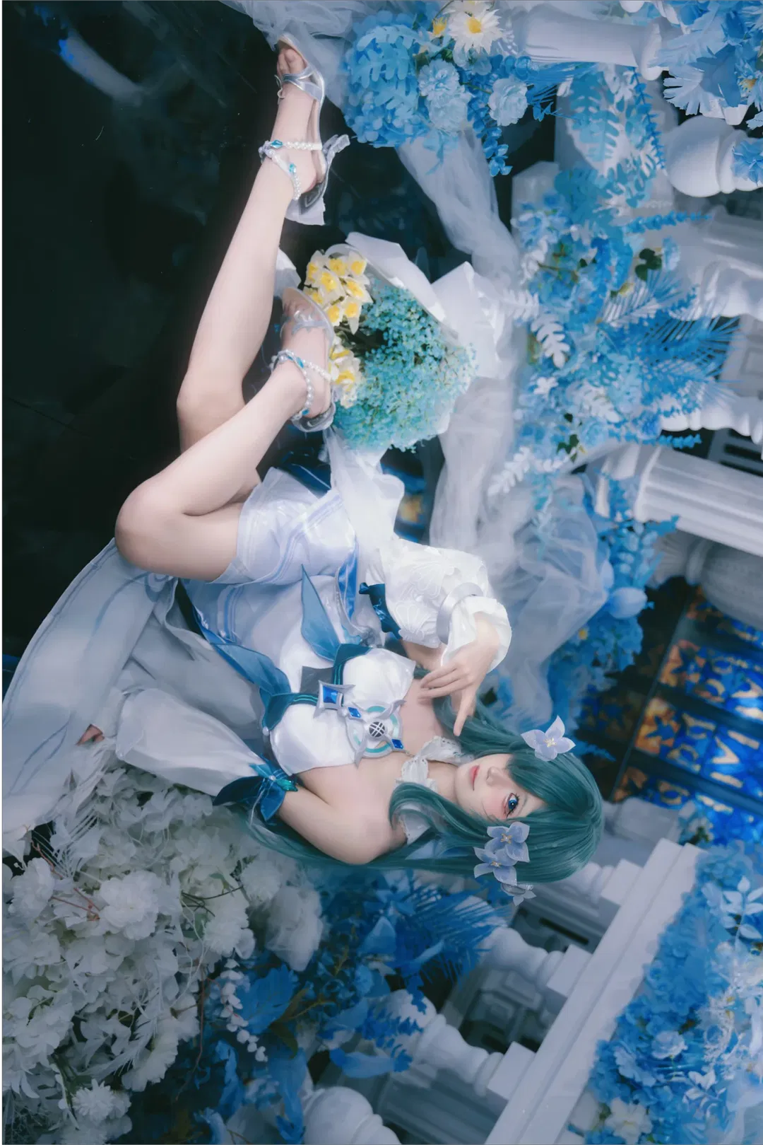 【沃雅妮莎cos】原神深海的歌者，花海與鏡面的唯美碰撞 - 第 2 張