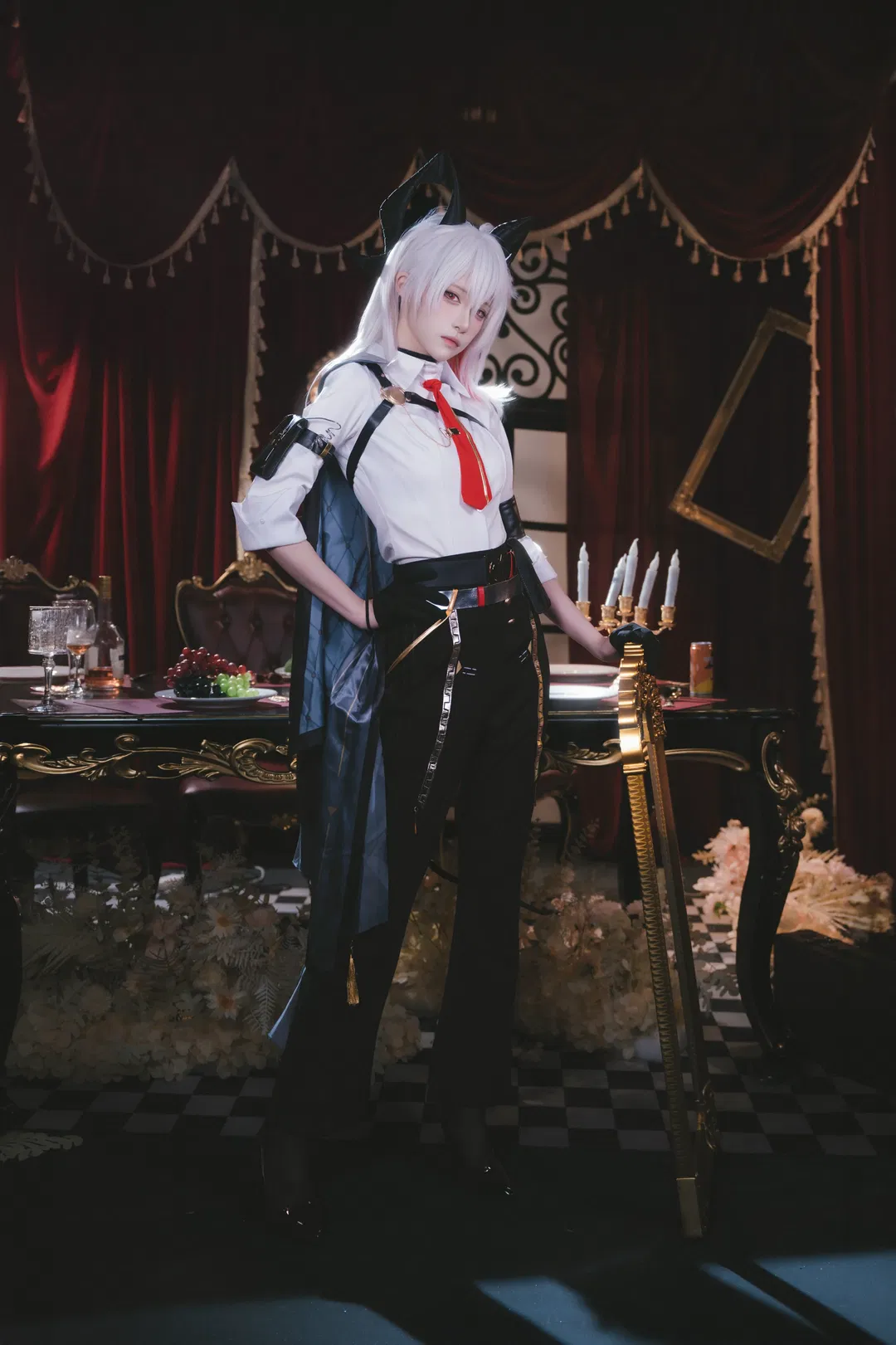 【赞妮cos】上班是优秀员工，下班秒变危险恶魔 - 第 2 张