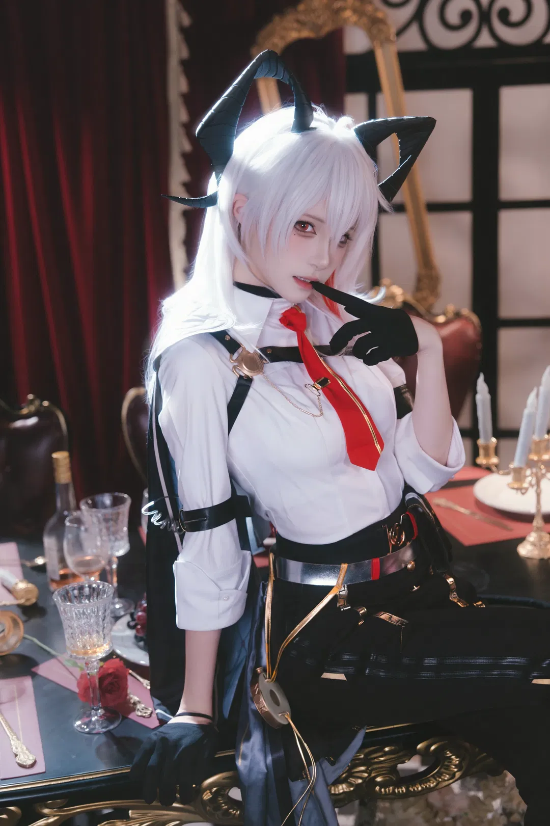 【赞妮cos】上班是优秀员工，下班秒变危险恶魔 - 第 6 张