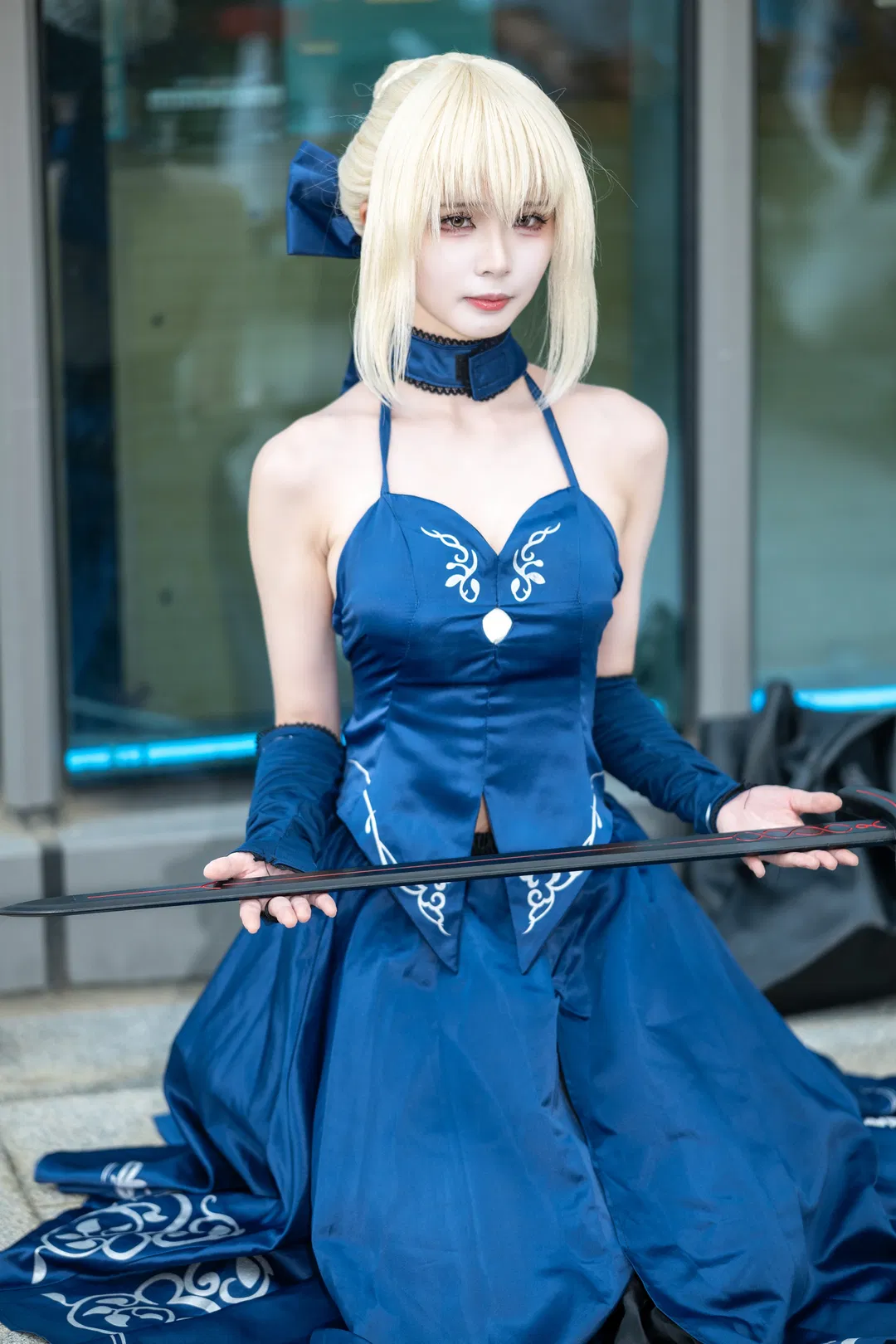 【阿尔托莉雅cos】深蓝缎面与黑剑的完美契合 - 第 3 张