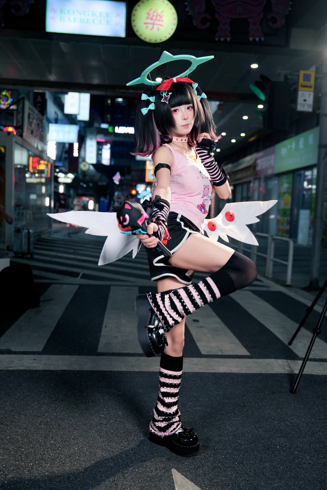 【南宮羽cos】絕區零街頭穿搭，粉色小背心暗黑與甜美混搭 - 第 3 張