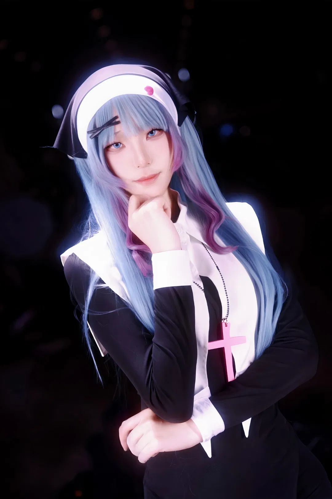 【希儿cos】漫展暗调修女场照，小红书摄影流量太让人头疼 - 第 4 张