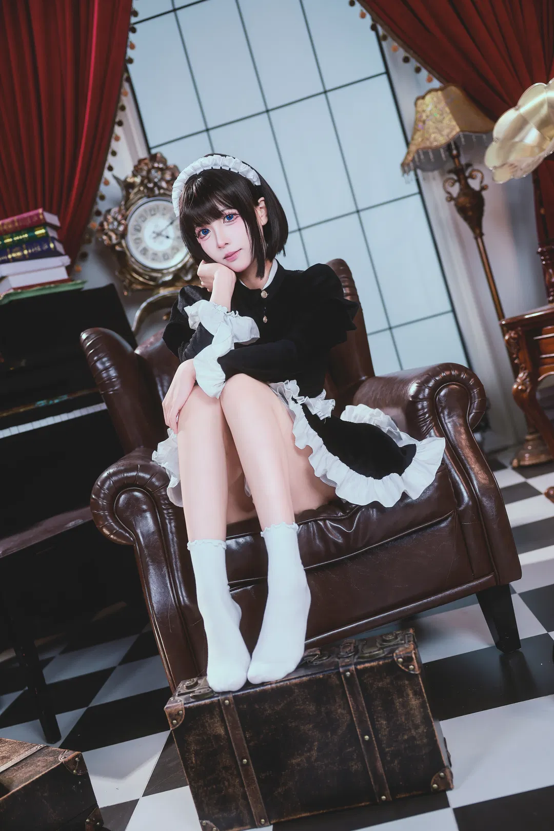 【琉璃川椿cos】落魄贵族琉璃川 女仆装与不屑的眼神 - 第 2 张