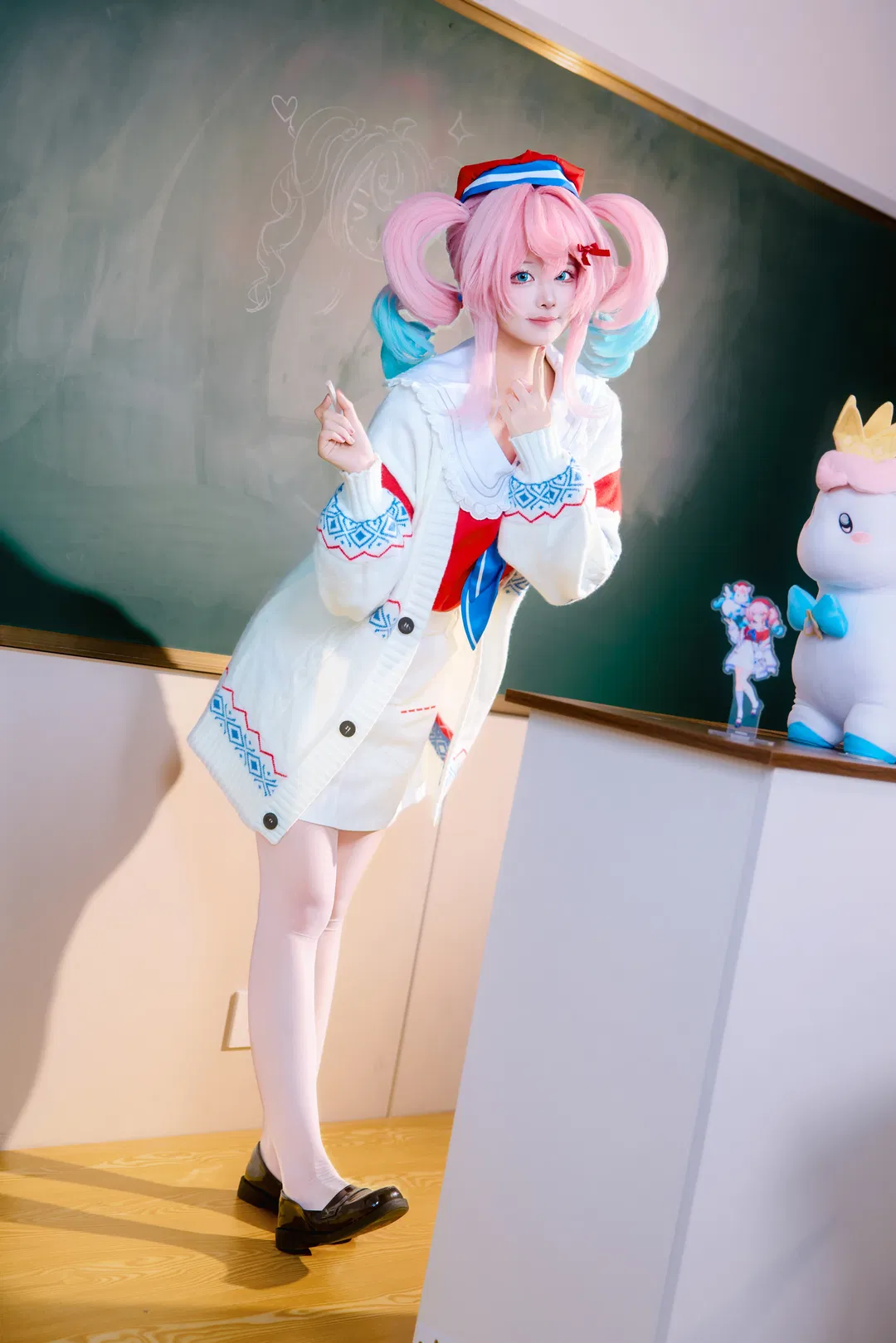 【风堇cos】崩坏星穹铁道教室里的甜系学妹 - 第 3 张