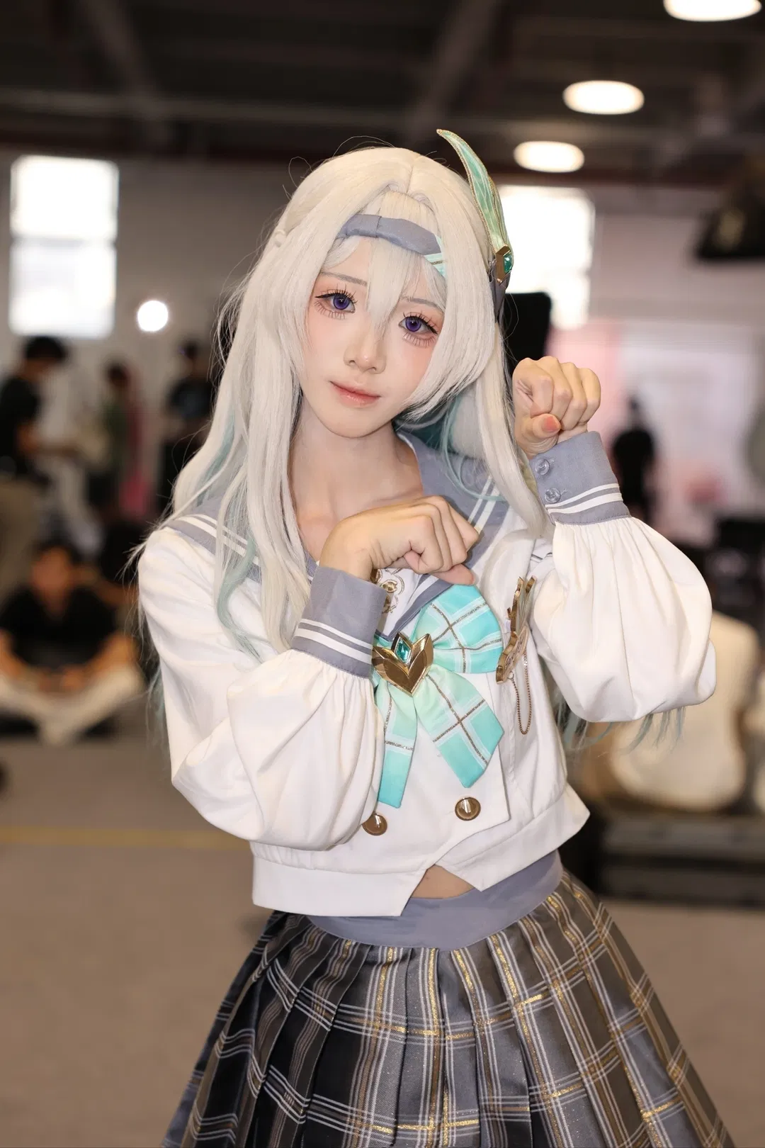 【流萤cos】穿着这套水手服真的会忍不住想捏捏自己的脸 - 第 1 张