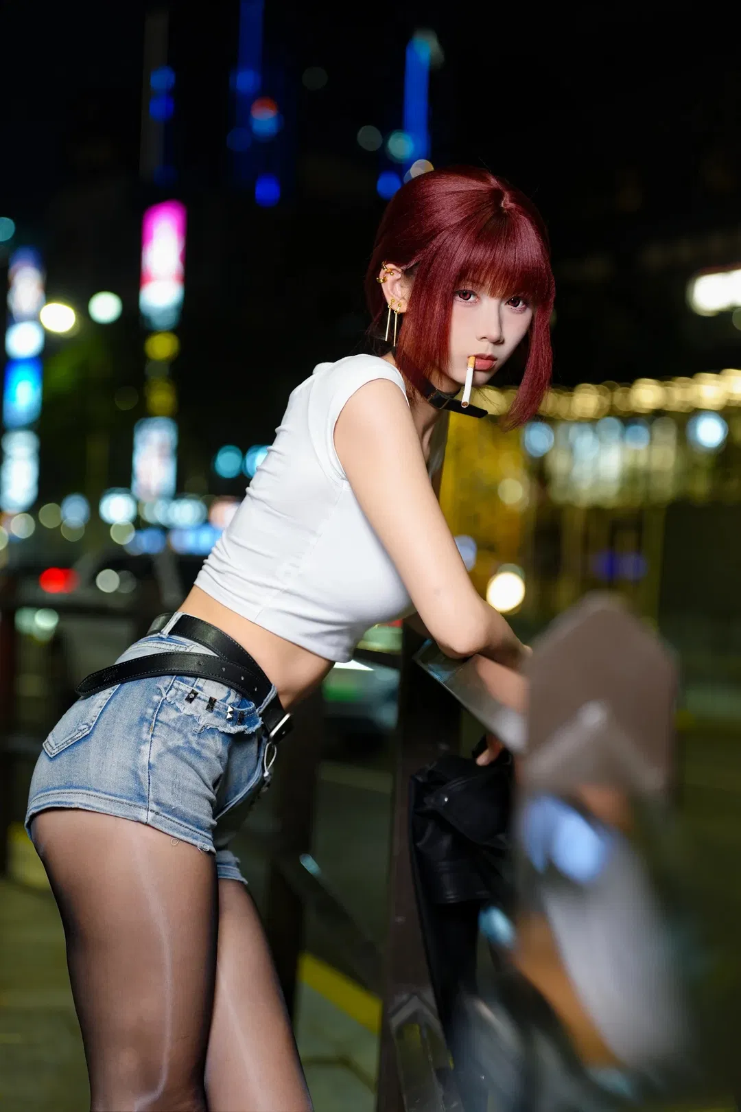 山田小姐cos 深夜便利店後門的吸菸街拍 - 第 3 張
