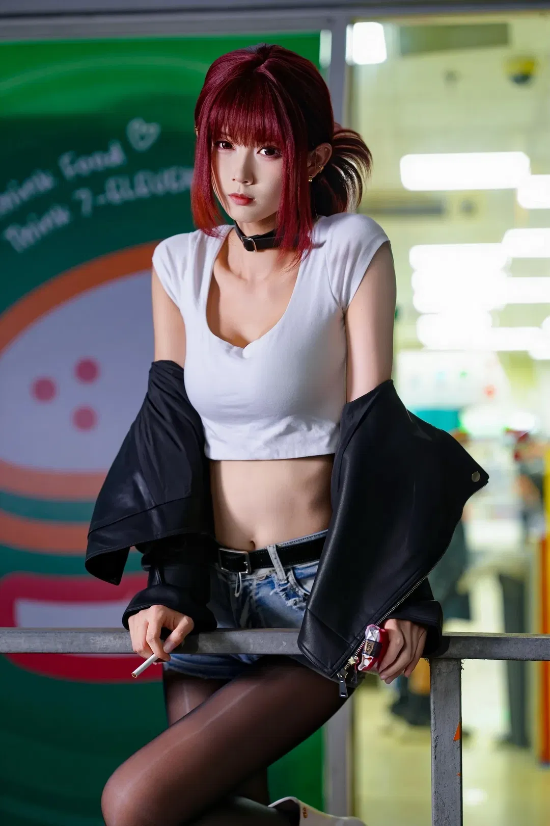 山田小姐cos 深夜便利店後門的吸菸街拍 - 第 7 張