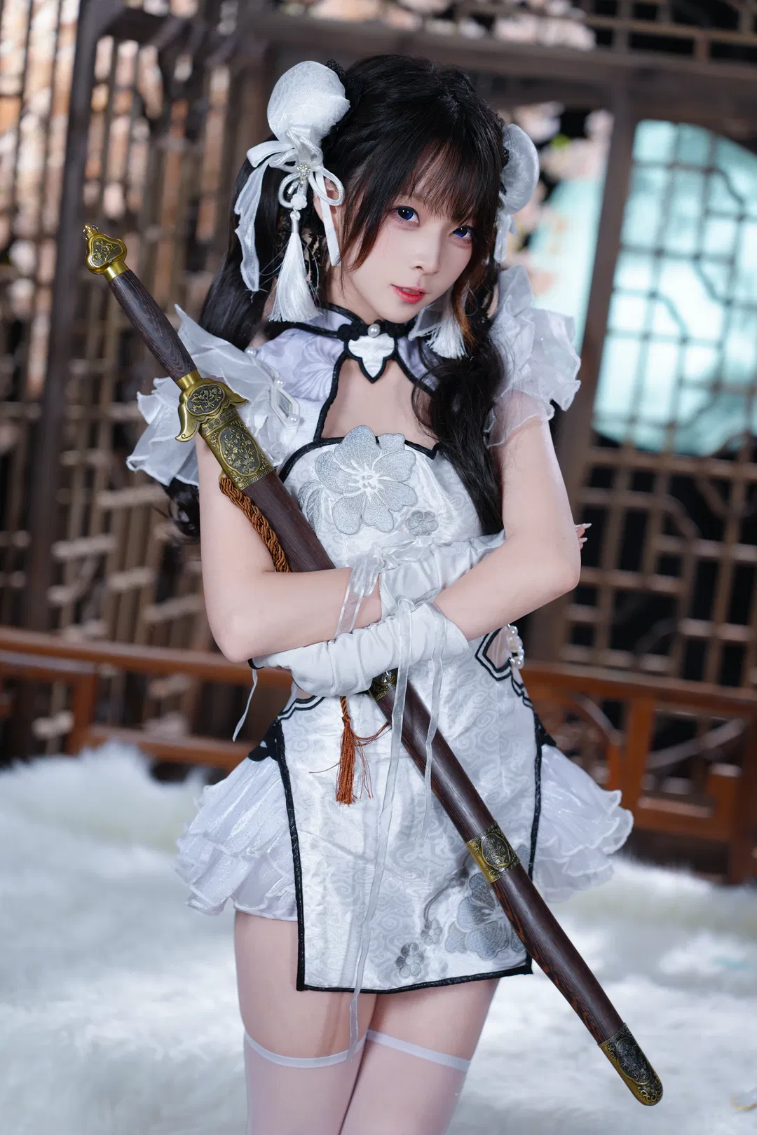 【殷紫萍cos】永劫无间玉髓冰心，白丝持剑的飒爽江湖 - 第 11 张