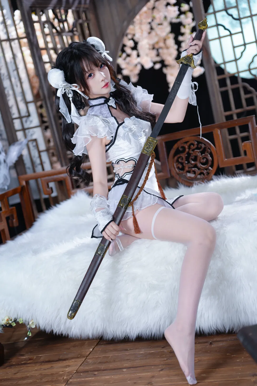【殷紫萍cos】永劫无间玉髓冰心，白丝持剑的飒爽江湖 - 第 8 张