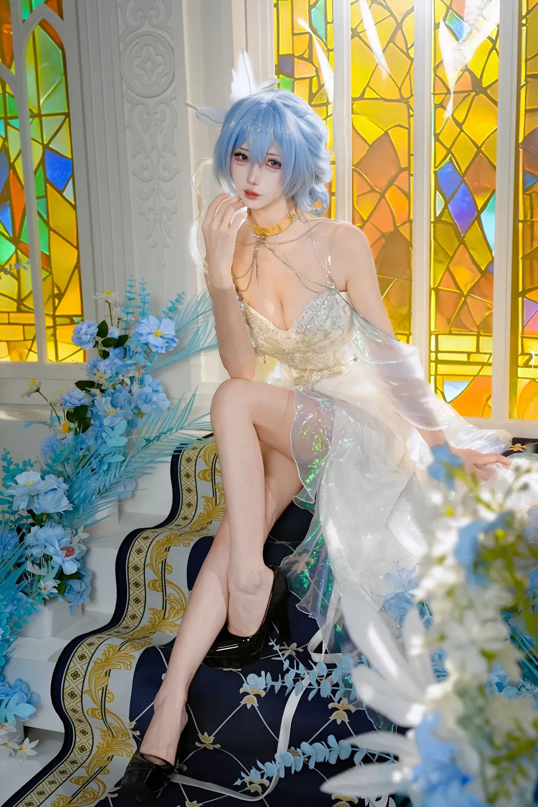 【守岸人cos】鸣潮守岸人，彩窗与钢琴前的光影记录 - 第 1 张