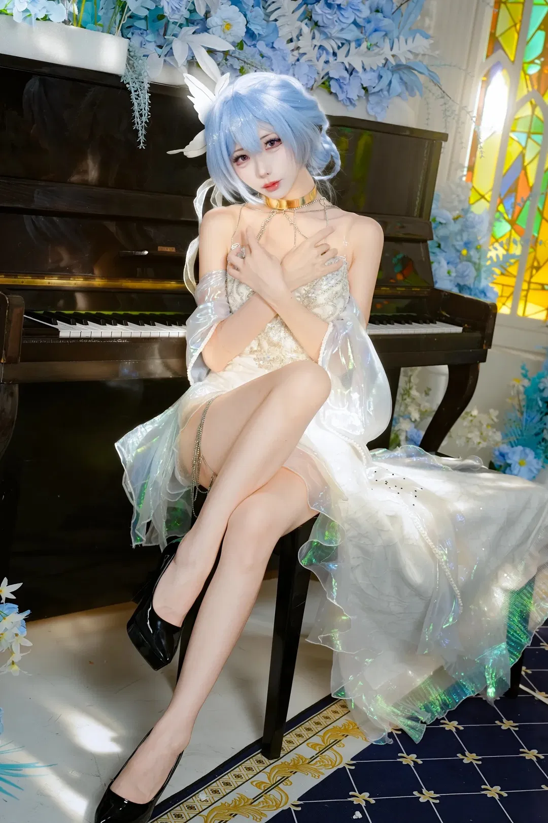 【守岸人cos】鸣潮守岸人，彩窗与钢琴前的光影记录 - 第 14 张