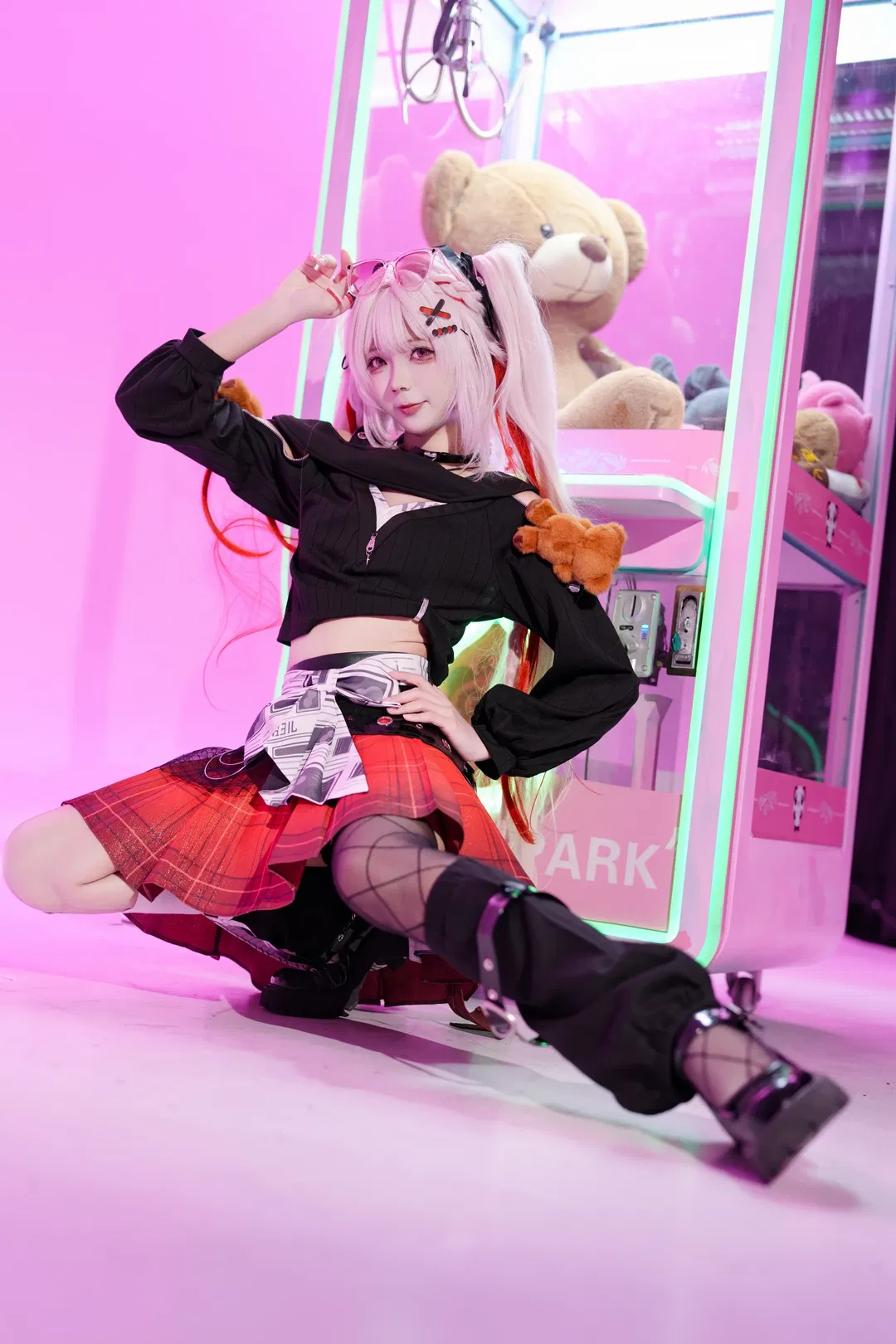 【火花cos】崩坏星穹铁道里的粉黑甜酷少女 - 第 11 张