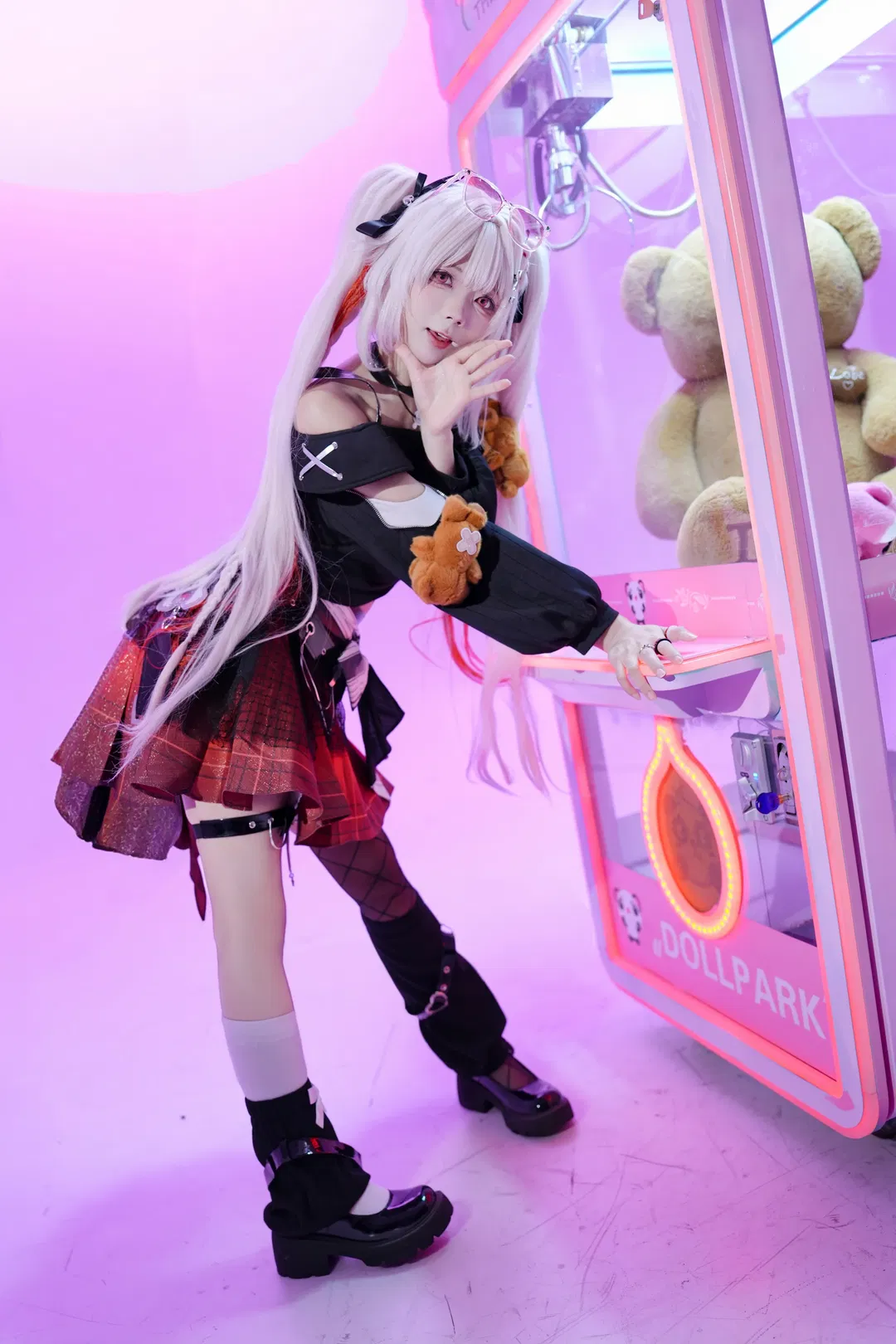 【火花cos】崩坏星穹铁道里的粉黑甜酷少女 - 第 14 张