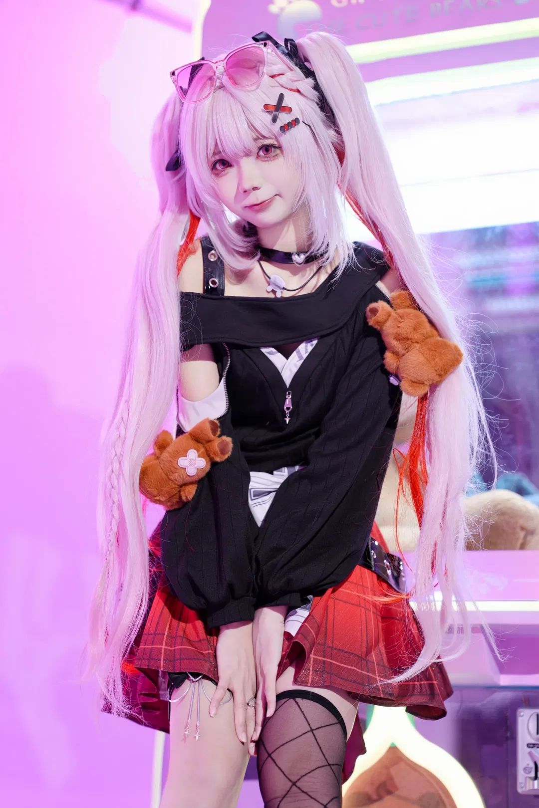 【火花cos】崩坏星穹铁道里的粉黑甜酷少女 - 第 15 张