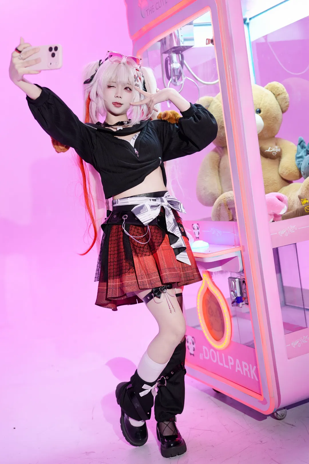 【火花cos】崩坏星穹铁道里的粉黑甜酷少女 - 第 17 张