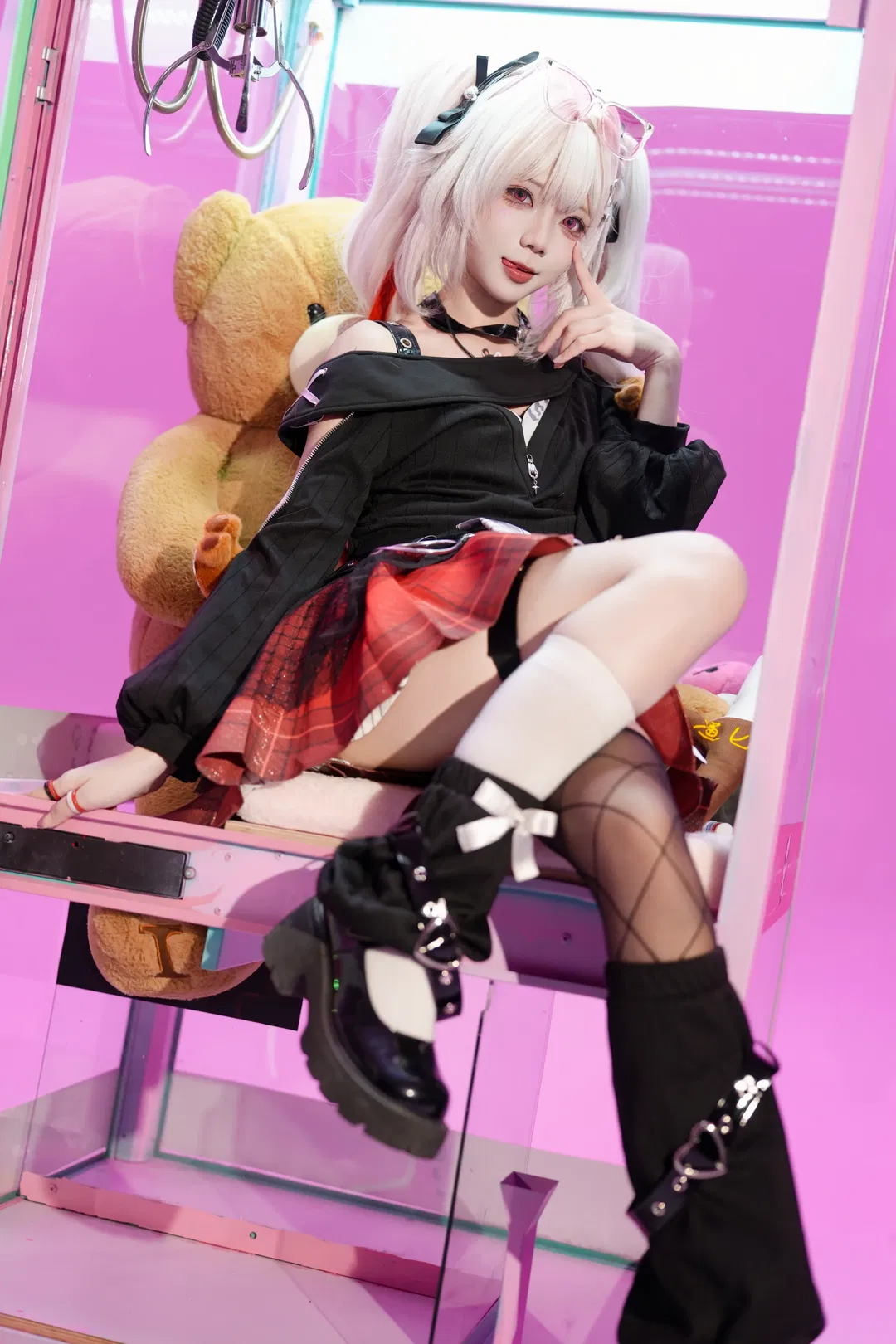 【火花cos】崩坏星穹铁道里的粉黑甜酷少女 - 第 3 张