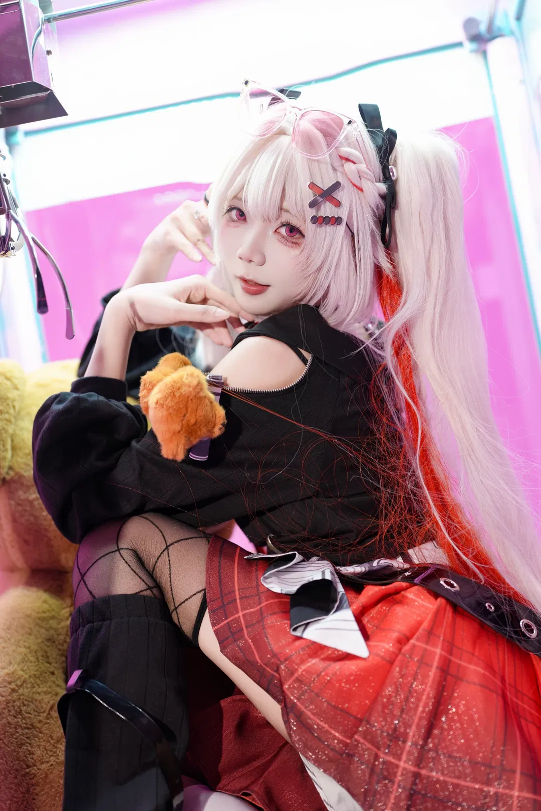 【火花cos】崩坏星穹铁道里的粉黑甜酷少女 - 第 5 张