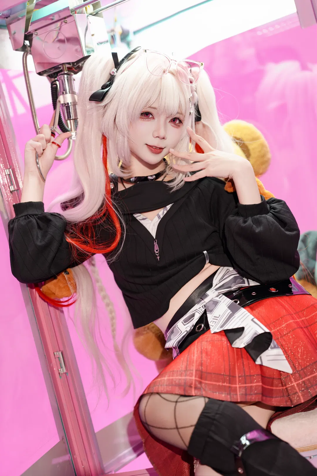 【火花cos】崩坏星穹铁道里的粉黑甜酷少女 - 第 6 张