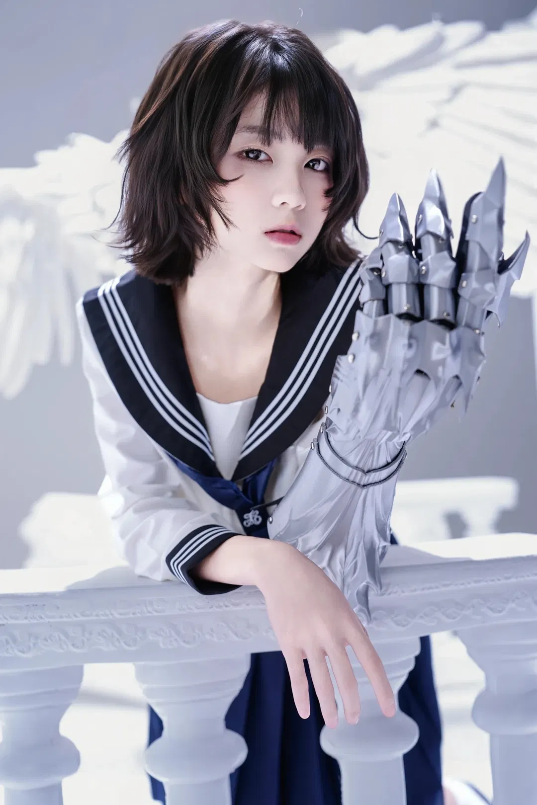 手持巨剑的JK少女，这套机械臂与制服结合的写真太酷了 - 第 8 张