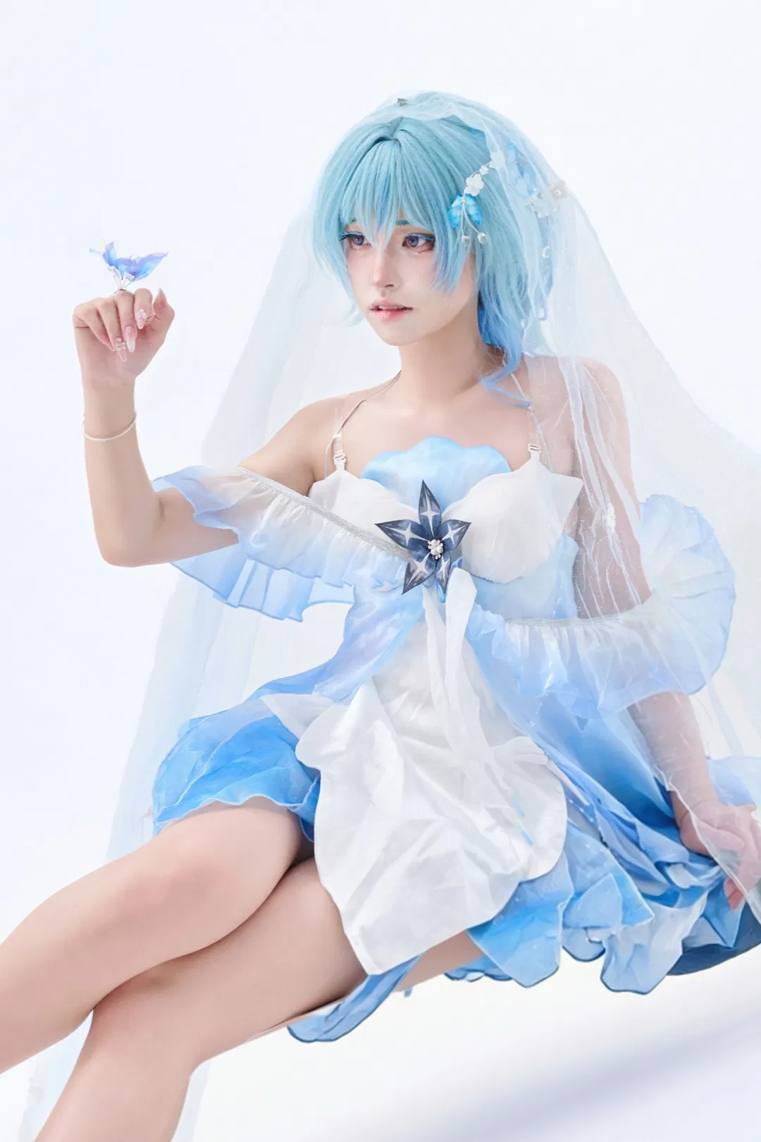 【守岸人cos】鸣潮里的蓝白配色，轻盈纱裙细节展示 - 第 2 张