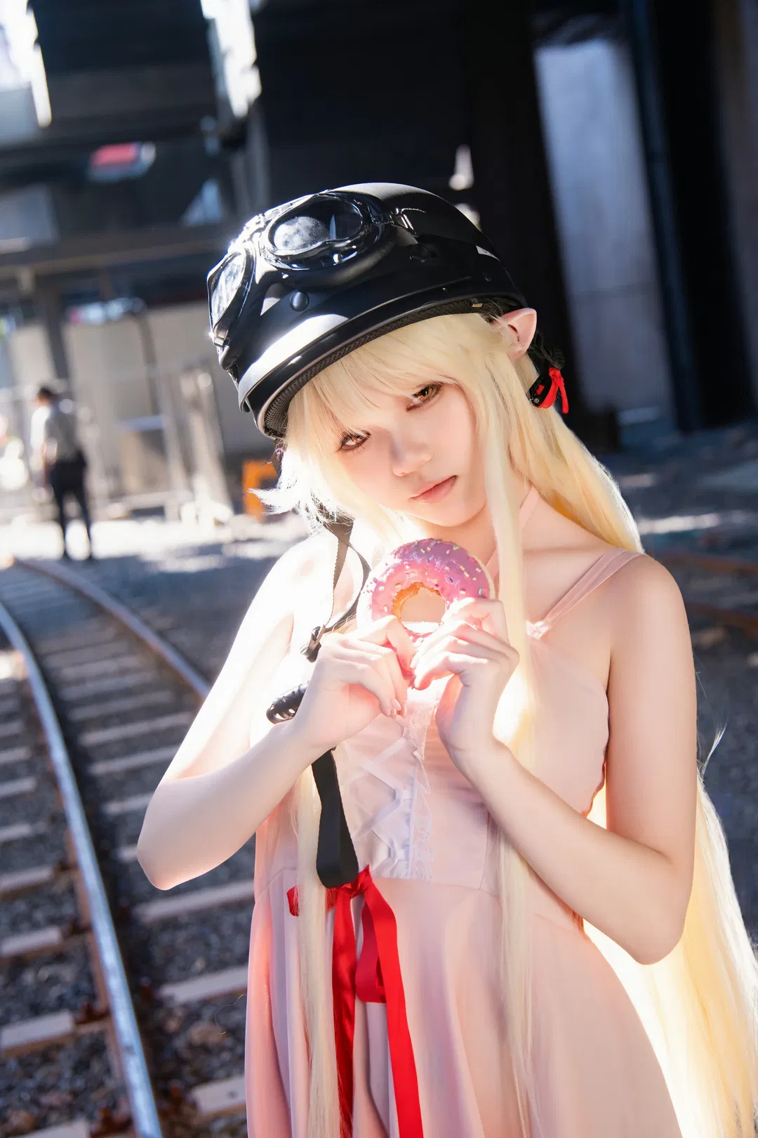 【忍野忍cos】人类，要不要和我分享这个甜甜圈？ - 第 1 张