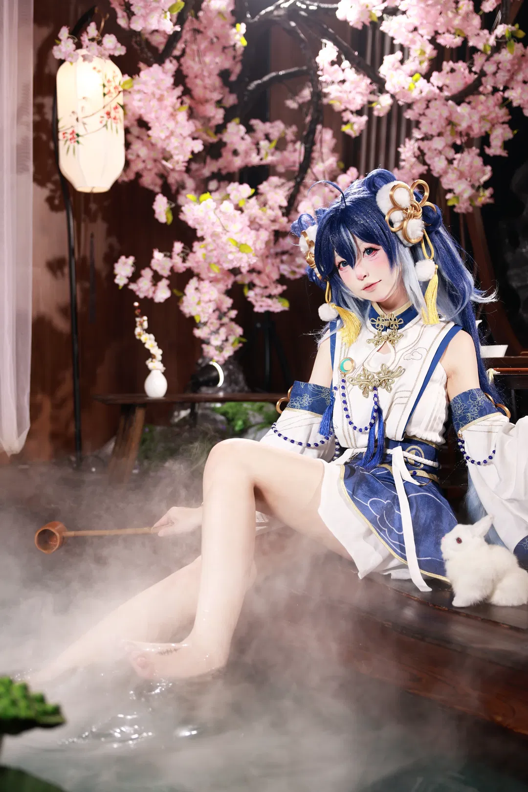 【尤诺cos】鸣潮满月之夜，樱花水畔的静谧时刻 - 第 3 张