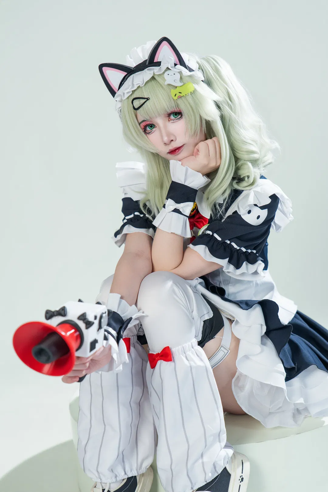 【千夏cos】绝区零茶歇女仆，被欺负到累瘫的一天 - 第 1 张