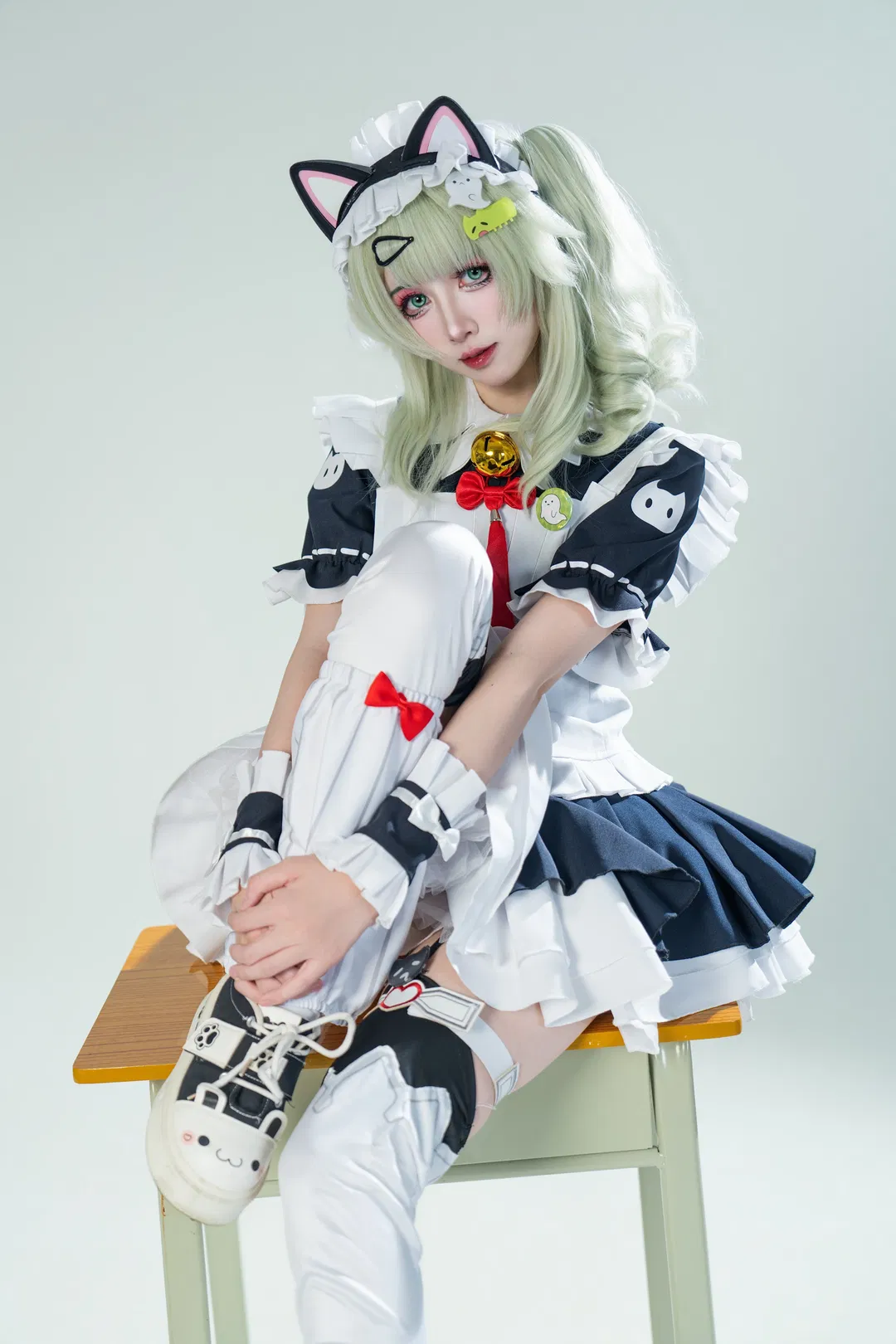 【千夏cos】绝区零茶歇女仆，被欺负到累瘫的一天 - 第 2 张